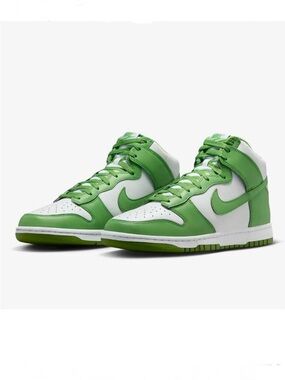 New Nike Retro Dunk, Mens Size 9